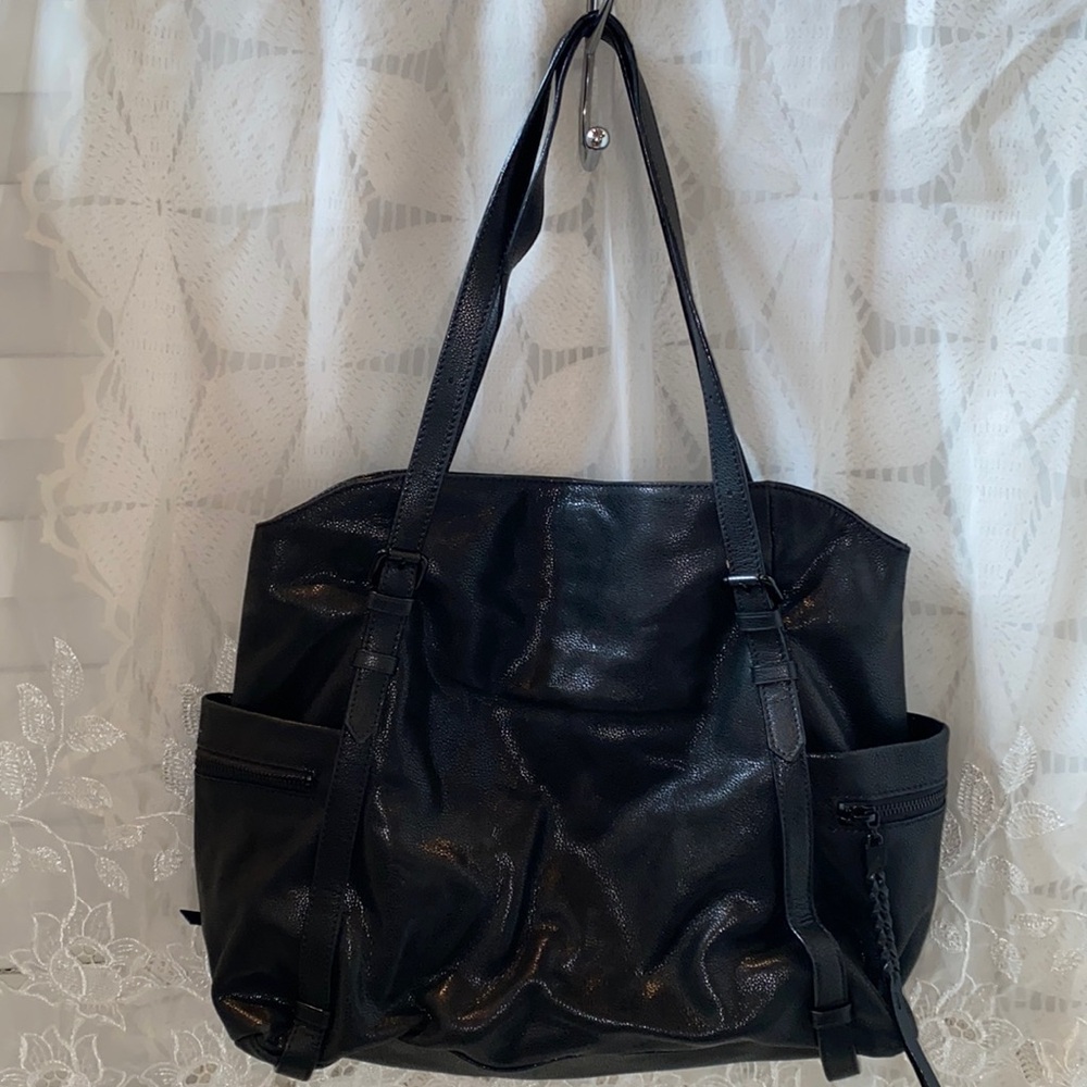 Elliott Lucca black leather large capacity satchel purse shoulder bag